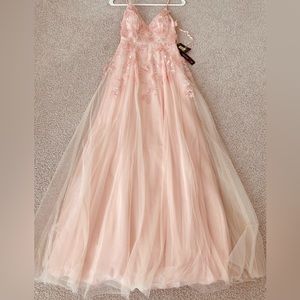 NWT Teeze Me Blush Gown in Size 1